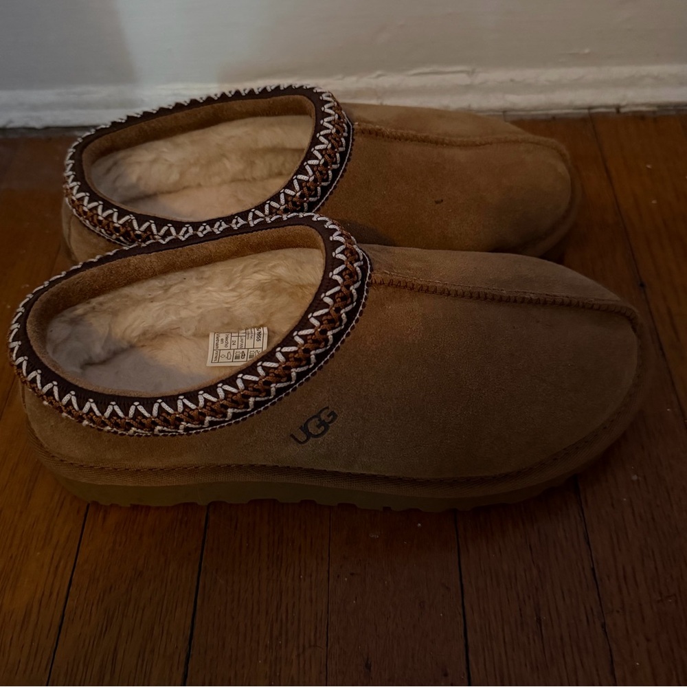 UGG Tasman II